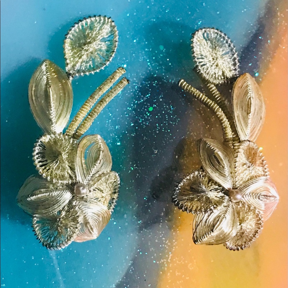Vintage Gold Wire Filigree Climber Crawler Clip Earrings flowers